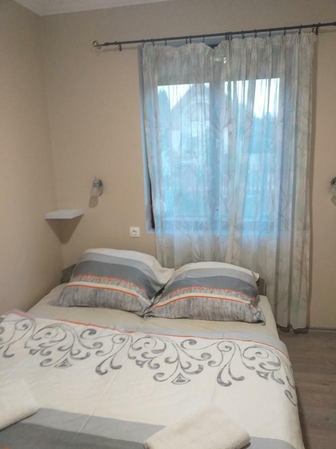 Pipacsos Vendeghazak Apartment